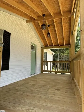 Buy this studio apartment on 6423 Highway 14 in Gray Court, South Carolina