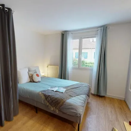 Image 1 - 33 Rue Gustave Caillebotte, 92600 Asnières-sur-Seine, France - Room for rent