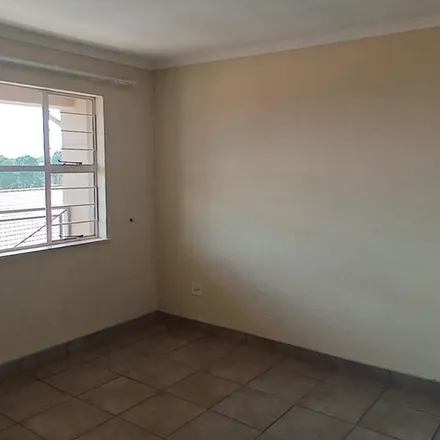 Image 3 - Penny Street, Witpoortjie, Roodepoort, 1725, South Africa - Apartment for rent