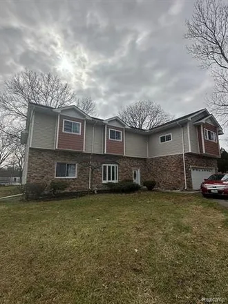 Buy this 4 bed house on 28281 Wildwood Trail in Farmington Hills, MI 48336