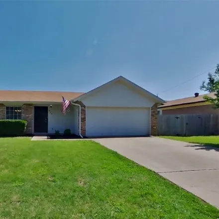 Rent this 3 bed house on 824 Hollow Creek Rd in Burleson, Texas