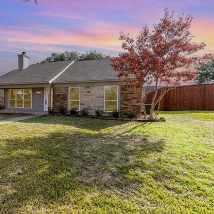 Image 3 - 2479 Meadow Lane, Garland, TX 75040, USA - House for sale