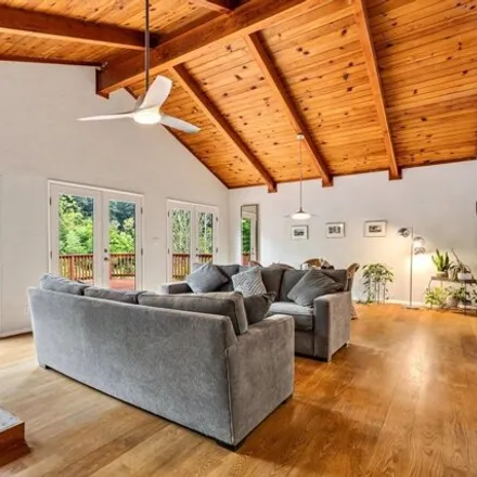 Image 7 - 17786 Orchard Avenue, Vacation Beach, Guerneville, CA 95462, USA - House for sale