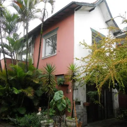 Rent this 5 bed house on Exclusiva Sex Shop in Avenida Brigadeiro Faria Lima 365, Centro