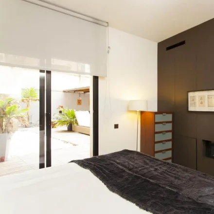 Rent this 1 bed apartment on Carrer de Manso in 12, 08015 Barcelona