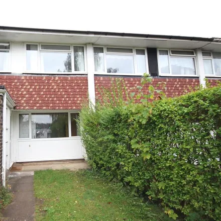 Rent this 3 bed house on 20 Guildford Park Avenue in Guildford, GU2 7NJ