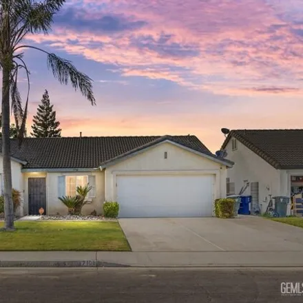 Buy this 3 bed house on 7108 Drift Creek Street in Bakersfield, CA 93313