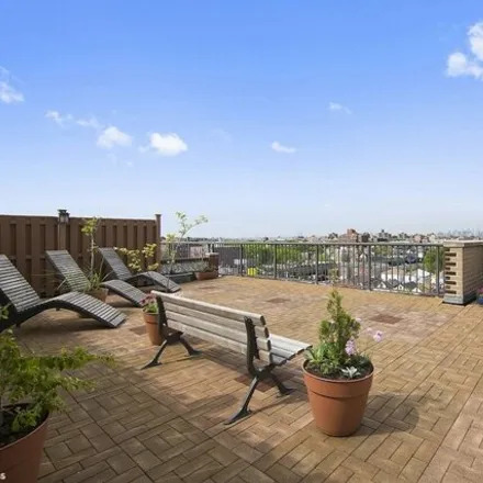 Image 7 - 37-31 73rd Street, New York, NY 11372, USA - Apartment for sale