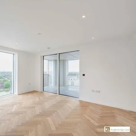 Rent this 1 bed apartment on Doulton House in 11 Park Street, London