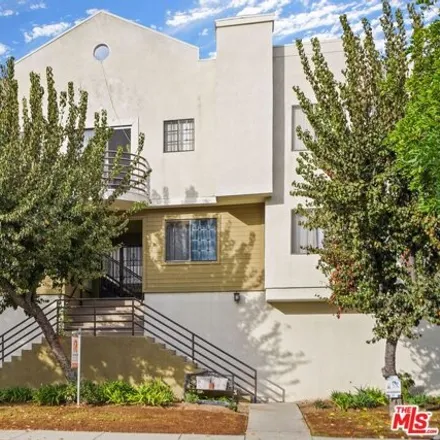 Buy this 26 bed house on 779 Orange Grove Avenue in Glendale, CA 91205