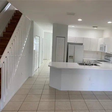 Image 9 - 5737 Northwest 114th Path, Doral, FL 33178, USA - House for rent