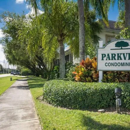 Image 1 - 1247 Southeast Parkview Place, Stuart, FL 34994, USA - Condo for sale