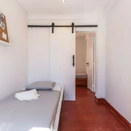 Image 2 - Rua de José Santos, 2825-118 Costa da Caparica, Portugal - Apartment for rent