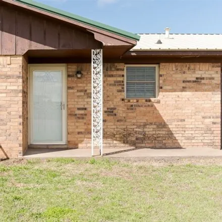 Image 3 - South County Line Road, Geary, Canadian County, OK 73040, USA - House for sale