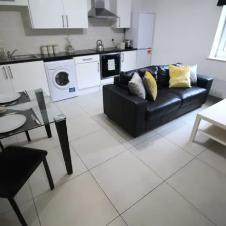 Image 2 - Clarendon Road, Leeds, LS2 9DE, United Kingdom - Apartment for rent