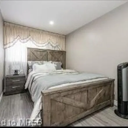 Image 4 - 584 Strasburg Road, Kitchener, ON N2E 1B4, Canada - Apartment for rent