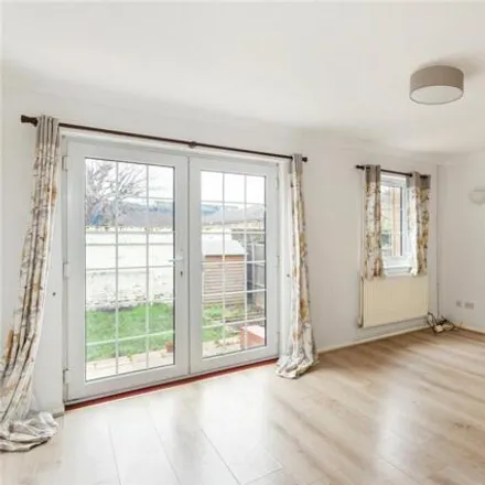 Image 2 - Oxley Close, London, SE1 5HN, United Kingdom - Townhouse for sale