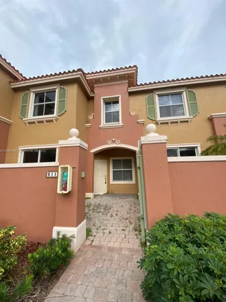 Rent this 3 bed condo on 603-661 Southwest 107th Avenue in Pembroke Pines, FL 33025
