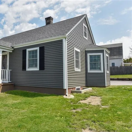 Buy this 2 bed house on West Main Road in Portsmouth, RI 02871