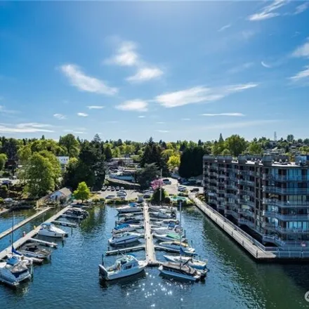 Image 2 - Spinnaker Bay Marina, 9500 Rainier Avenue South, Seattle, WA 98118, USA - House for sale