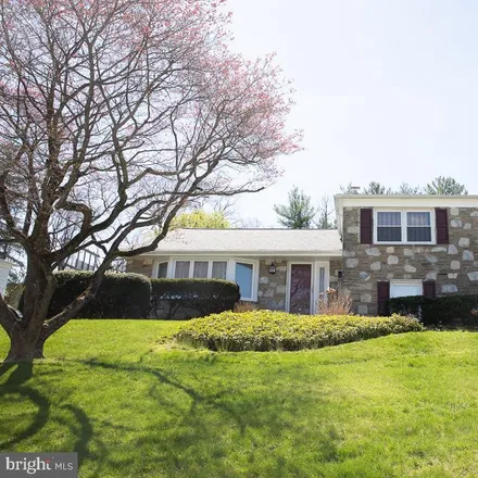 Buy this 3 bed house on 998 Summit Lane in Roslyn Heights, Springfield Township