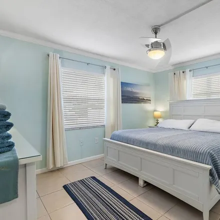 Rent this 1 bed condo on Treasure Island