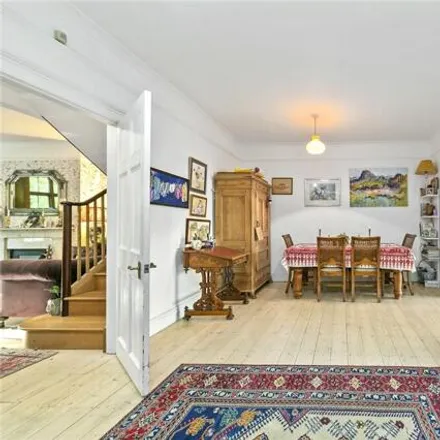 Image 3 - 12 St. John's Grove, London, TW9 2SP, United Kingdom - House for sale