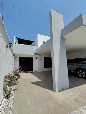 Image 1 - La Roca, Calle 42, Xcumpich, 97023 Mérida, YUC, Mexico - House for sale