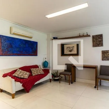 Buy this 1 bed apartment on Rua Conselheiro Brotero 730 in Santa Cecília, São Paulo - SP