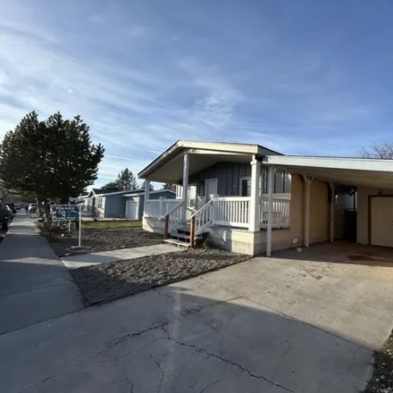 Buy this studio apartment on 5549 Winterfield Way in Klamath Falls, OR 97603