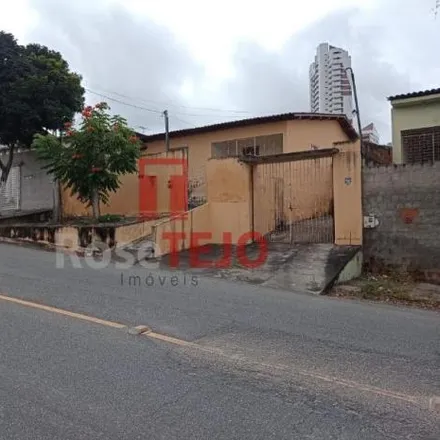 Rent this 4 bed house on Rua Doutor Vasconcelos in Alto Branco, Campina Grande - PB