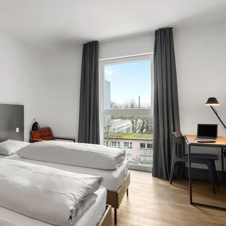 Image 1 - Borsigallee, 60388 Frankfurt, Germany - Apartment for rent