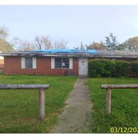Buy this 2 bed house on 612 East Madison Street in Opelousas, LA 70570