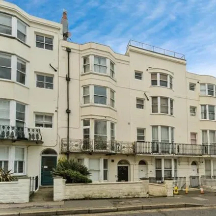 Image 1 - 20 Lower Rock Gardens, Brighton, BN2 1PG, United Kingdom - Apartment for sale