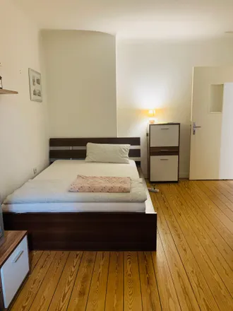 Rent this 3 bed apartment on Schützenstraße 16 in 22761 Hamburg, Germany