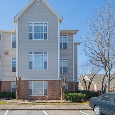 Buy this 1 bed condo on 2522 Huntscroft Lane in Raleigh, NC 27617