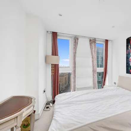 Image 9 - Altitude, Plough Street, London, E1 8EB, United Kingdom - Apartment for rent