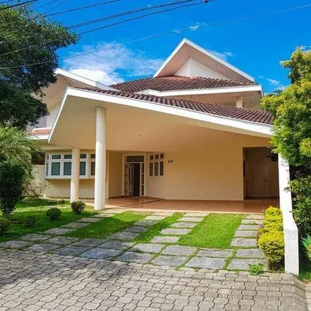 Rent this 4 bed house on Rua Erminio Neves da Silva in São José dos Campos, São José dos Campos - SP