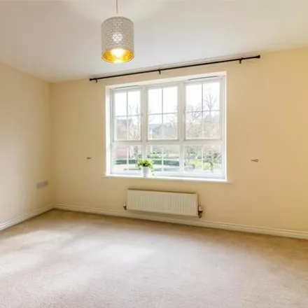 Image 9 - Whitcliffe Gardens, West Bridgford, NG2 6UE, United Kingdom - Apartment for sale