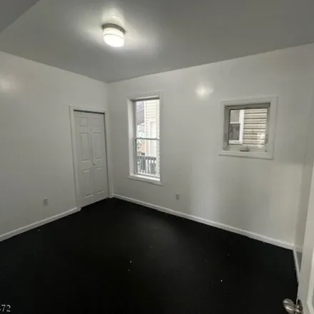 Image 3 - 591 Market St, Paterson, New Jersey, 07513 - Apartment for rent
