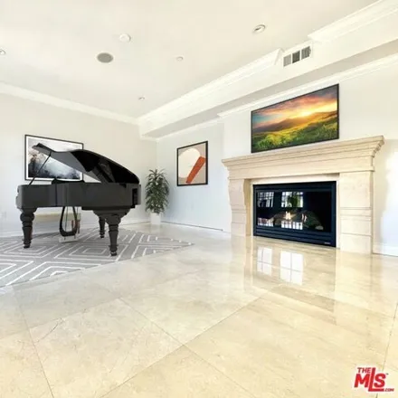 Image 7 - 208 Lasky Drive, Beverly Hills, CA 90212, USA - Condo for rent