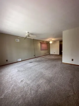 Image 2 - Avenue C at 43rd Street, West 43rd Street, Bayonne, NJ 07002, USA - Apartment for rent