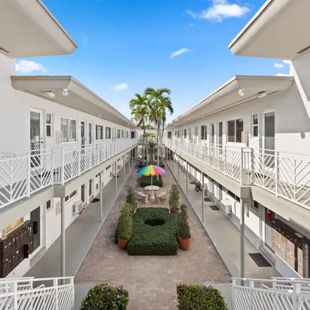 Image 8 - 7425 Byron Avenue, Atlantic Heights, Miami Beach, FL 33141, USA - Apartment for rent