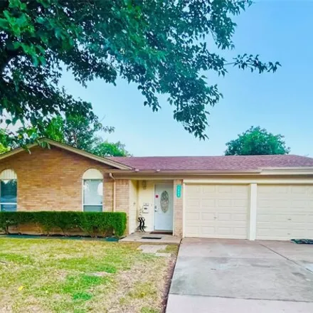 Image 3 - 1656 Americana Blvd, Blue Mound, Texas, 76131 - House for sale