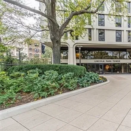 Buy this 1 bed condo on Lincoln Park Tower in 1960 North Lincoln Park West, Chicago