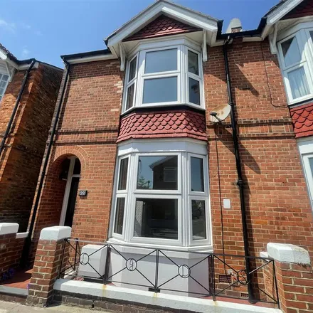 Rent this 2 bed townhouse on Melbourne Road in Eastbourne, BN22 8BH