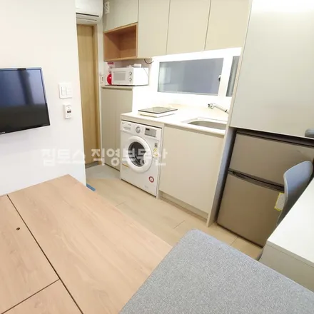 Image 5 - 서울특별시 서초구 반포동 727-7 - Apartment for rent