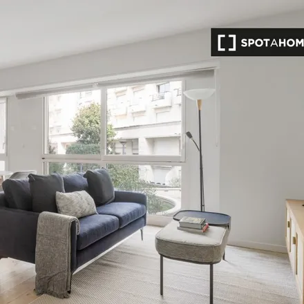 Rent this studio apartment on 34 Rue de l'Annonciation in 75016 Paris, France