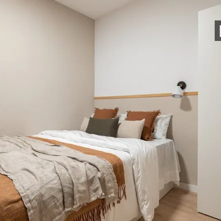 Rent this 4 bed room on Avinguda de la Mare de Déu de Montserrat in 48, 08024 Barcelona