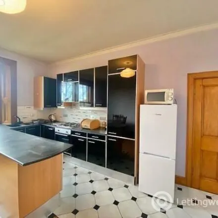 Rent this 2 bed townhouse on Belhaven Terrace Lane in Partickhill, Glasgow